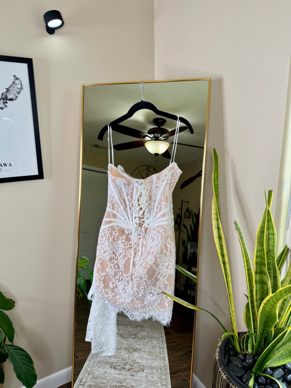 Heiress Beverly Hills WHITE LACE CORSET DRAPED MINI DRESS - Picture 8 of 8